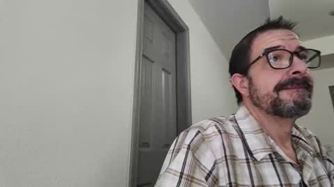 Snapshot of sensualnomads chatting on February 2026 05:18:01 PM DoubleTrouble online show from February 2026 05:18:01 PM