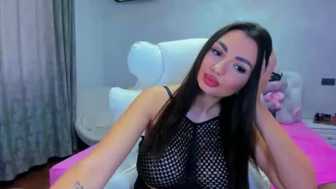 EllaRossa online show from April 2026 11:04:02 AM