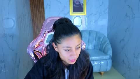 serabella_s online show from February 2026 01:00:01 PM