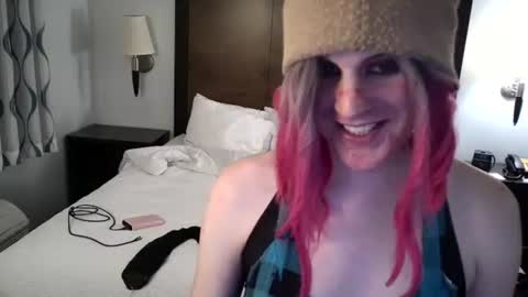 F A E online show from May 2026 12:51:02 AM
