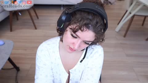 Snapshot of serareads chatting on September 2025 08:58:01 AM SeraReads online show from September 2025 08:58:01 AM