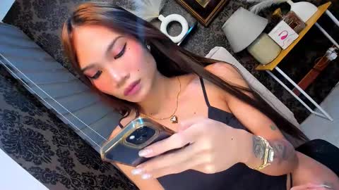 Snapshot of serena_harper chatting on September 2025 01:52:01 AM RED HARPER online show from September 2025 01:52:01 AM