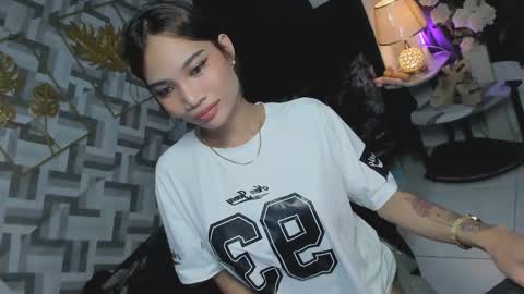 Snapshot of serena_harper chatting on November 2025 01:38:02 AM RED HARPER online show from November 2025 01:38:02 AM