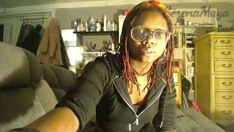 Snapshot of serena_maya chatting on January 2025 06:54:01 AM Serena Maya online show from January 2025 06:54:01 AM