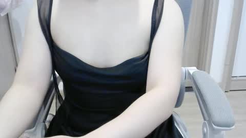 Snapshot of serena_white2k1 chatting on August 2026 09:04:01 AM Lina online show from August 2026 09:04:01 AM