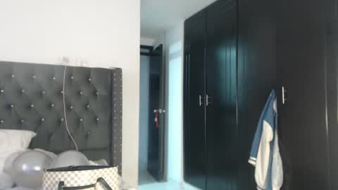 sararoussee online show from January 2025 10:13:01 PM