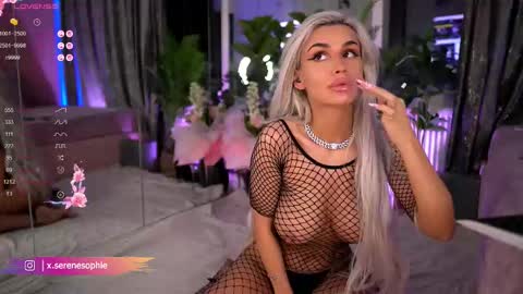 Serene Sophiex online show from March 2025 09:00:02 PM