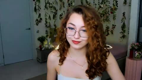 Snapshot of sereneflame chatting on May 2026 10:01:02 AM Ophelia online show from May 2026 10:01:02 AM