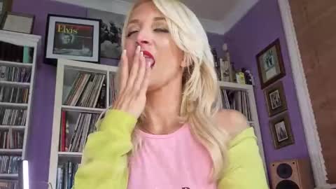 serenexx  your MILF online show from June 2026 08:43:01 PM