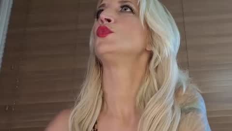 serenexx  your MILF online show from June 2026 06:40:01 AM