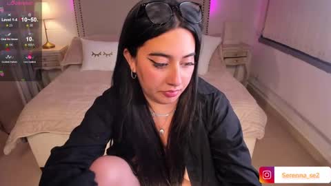 Snapshot of serenna_se chatting on February 2025 02:05:02 AM Serenna Cruz online show from February 2025 02:05:02 AM