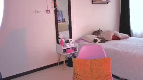 Serenna Cruz online show from July 2026 08:27:01 PM