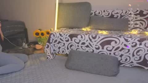 Hey Guys and Girls non-binary personalities  Im Sereta online show from January 2026 11:25:01 AM