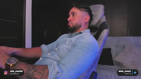 Snapshot of sergi_mancini11 chatting on December 2025 11:33:02 PM Sergi Mancini online show from December 2025 11:33:02 PM