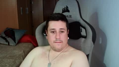 Snapshot of sergio95n chatting on February 2025 04:24:01 PM Pollos online show from February 2025 04:24:01 PM
