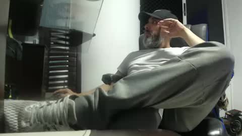 hetero serio discreto online show from February 2026 12:04:02 AM