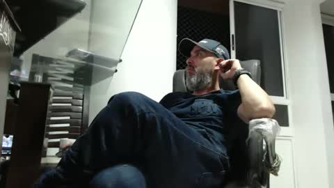 hetero serio discreto online show from June 2026 12:01:02 AM