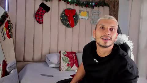 Snapshot of seth_vega_ chatting on December 2024 08:10:02 PM HEY IM SETH online show from December 2024 08:10:02 PM