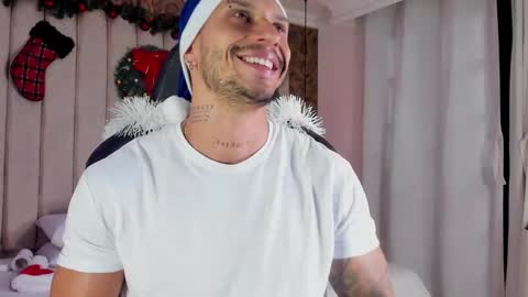 Snapshot of seth_vega_ chatting on December 2024 09:20:02 PM HEY IM SETH online show from December 2024 09:20:02 PM