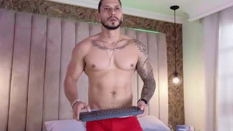 Snapshot of seth_vega_ chatting on January 2025 05:44:01 PM HEY IM SETH online show from January 2025 05:44:01 PM