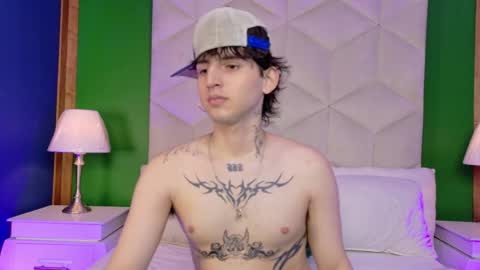 sett_and_gwen online show from May 2026 03:46:01 AM