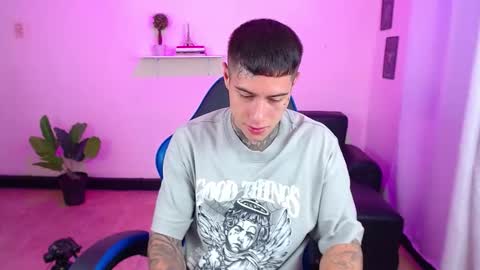 Snapshot of setthomas chatting on September 2025 02:09:02 PM Thomas online show from September 2025 02:09:02 PM