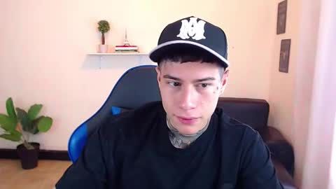 Snapshot of setthomas chatting on October 2025 03:01:02 PM Thomas online show from October 2025 03:01:02 PM