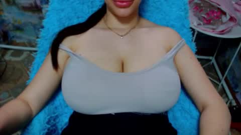 seu_cute online show from September 2025 10:37:01 AM