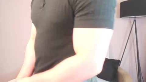 Snapshot of sevans14 chatting on December 2025 10:50:01 PM SevanS14 online show from December 2025 10:50:01 PM