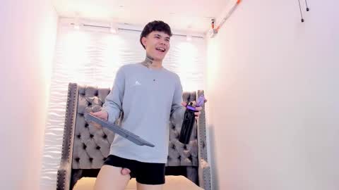 Snapshot of seven_turner chatting on February 2026 03:47:02 AM seven_turner online show from February 2026 03:47:02 AM