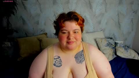 Snapshot of sew_sunny chatting on April 2026 02:39:02 AM Sew online show from April 2026 02:39:02 AM