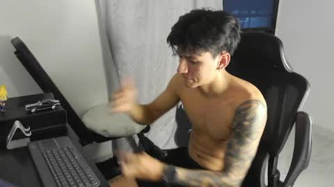 Snapshot of sex_love_sweat chatting on May 2026 11:35:01 PM sex_love_sweat online show from May 2026 11:35:01 PM