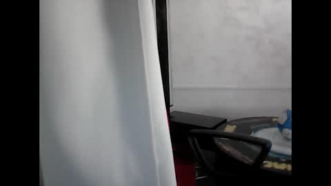 sexcoppia_24 online show from May 2026 08:10:02 AM