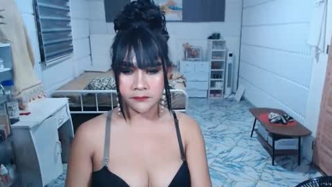 MS Anna online show from October 2025 11:24:02 PM