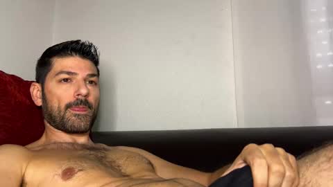 Lucenzo  online show from November 2025 03:22:01 PM