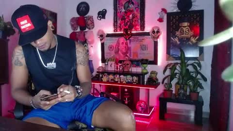 Aharon  ravelo online show from June 2026 03:40:01 AM
