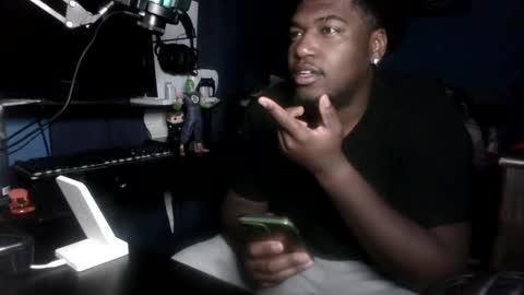 Snapshot of sexplug09 chatting on September 2025 04:12:02 AM sexplug09 online show from September 2025 04:12:02 AM