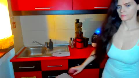 Snapshot of sexqueen1111 chatting on April 2026 05:51:01 PM sexqueen1111 online show from April 2026 05:51:01 PM