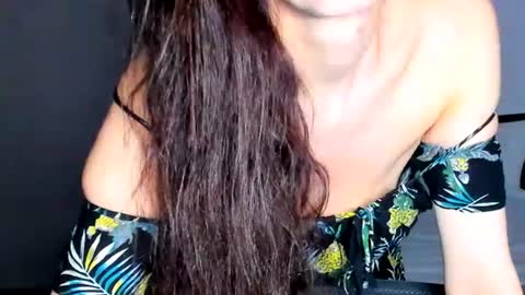 sexqueen1111 online show from June 2026 08:33:01 PM