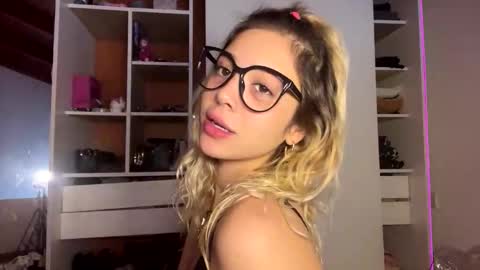 HI   Privates are OPEN online show from June 2026 04:15:01 AM