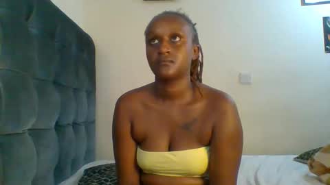 Snapshot of sexsy_sally chatting on February 2026 12:33:02 AM sexsysally online show from February 2026 12:33:02 AM