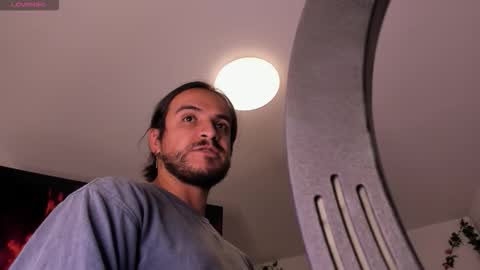 Snapshot of sextape_couple chatting on January 2026 02:06:01 AM Ask me online show from January 2026 02:06:01 AM