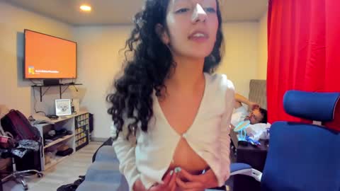 Snapshot of sexx_hunters chatting on January 2025 10:50:02 PM Jax and Lu online show from January 2025 10:50:02 PM