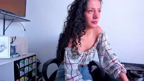 Snapshot of sexx_hunters chatting on January 2025 03:04:02 PM Jax and Lu online show from January 2025 03:04:02 PM