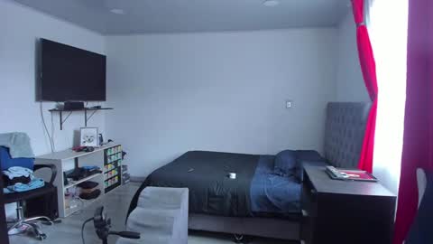 Snapshot of sexx_hunters chatting on January 2025 04:30:01 PM Jax and Lu online show from January 2025 04:30:01 PM