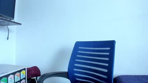 Snapshot of sexx_hunters chatting on October 2025 09:37:01 PM Jax and Lu online show from October 2025 09:37:01 PM