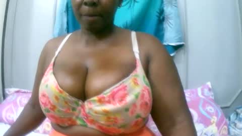sexxi_ebony online show from November 2025 03:21:01 PM