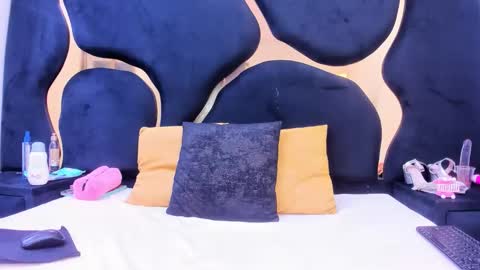 Sexxtaty online show from May 2026 02:44:02 PM