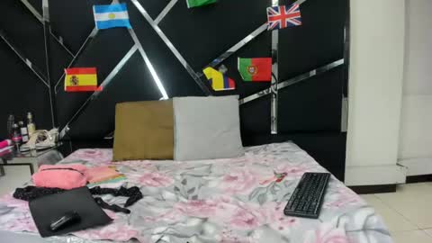 Sexxtaty online show from June 2026 03:15:02 PM