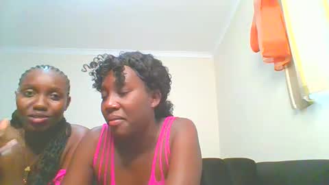 Snapshot of sexxy_thick_ebony chatting on September 2025 07:14:02 AM Sweet doll online show from September 2025 07:14:02 AM